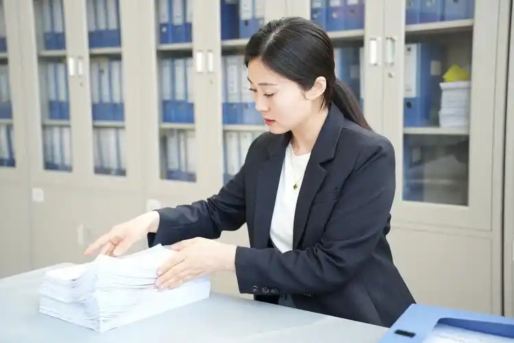 档案堆成山，企业怎么办？——档案人力服务让专业的人做专业的事